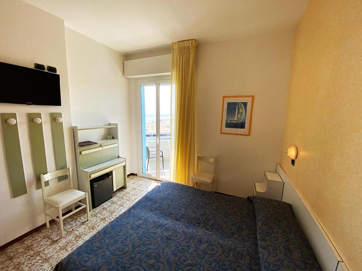 Hotel Levante Беллария-Иджеа-Марина Экстерьер фото