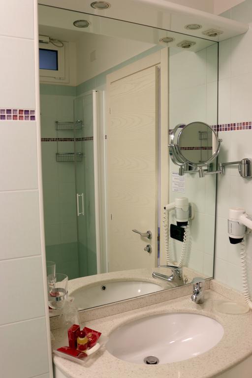 Hotel Levante Беллария-Иджеа-Марина Экстерьер фото