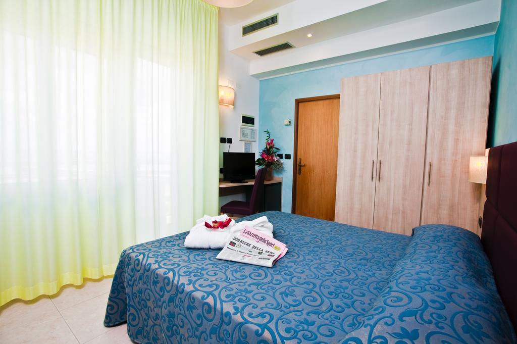 Hotel Levante Беллария-Иджеа-Марина Экстерьер фото