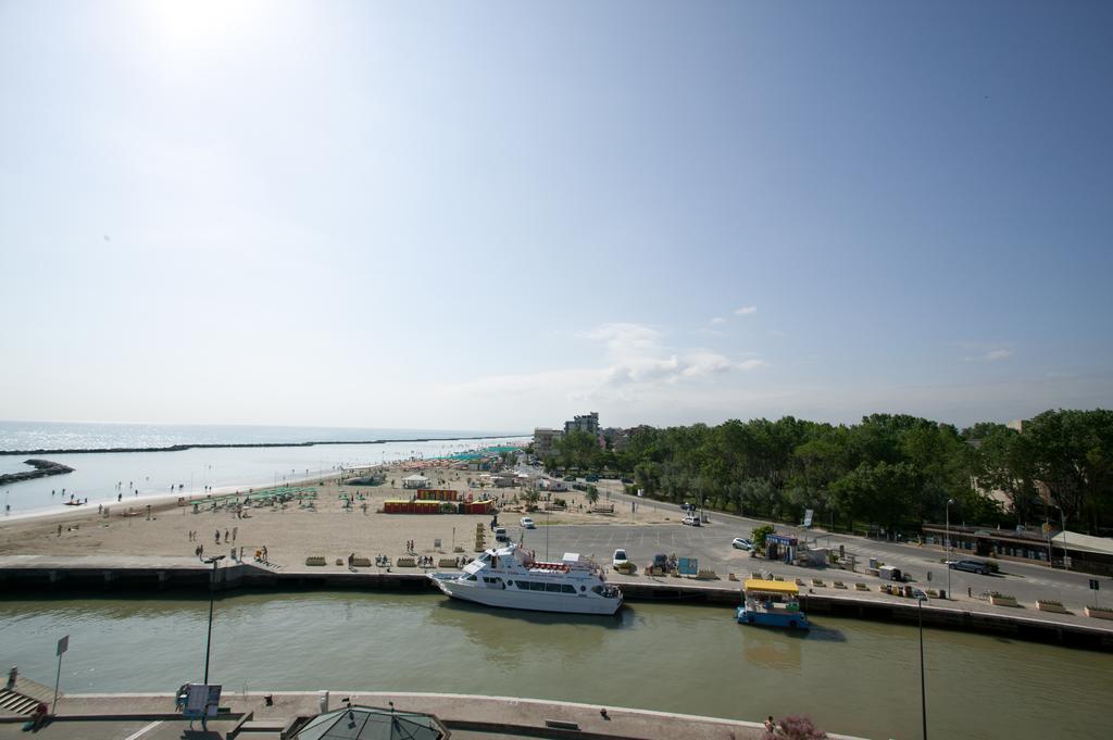 Hotel Levante Беллария-Иджеа-Марина Экстерьер фото