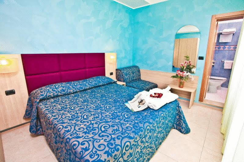 Hotel Levante Беллария-Иджеа-Марина Экстерьер фото
